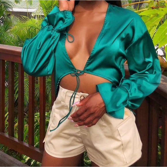 Missguided Cream Satin Tie Front Top size 8 - Picture 8 of 9